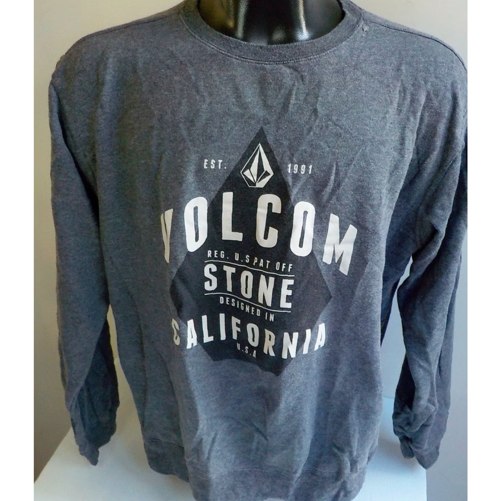 Volcom VOLCOM Crewneck Sweatshirt Gray/Black Volcom Logo on Front SZ XL Cotton Blend Mens POSH Size US XL / EU 56 / 4 - 2 Thumbnail