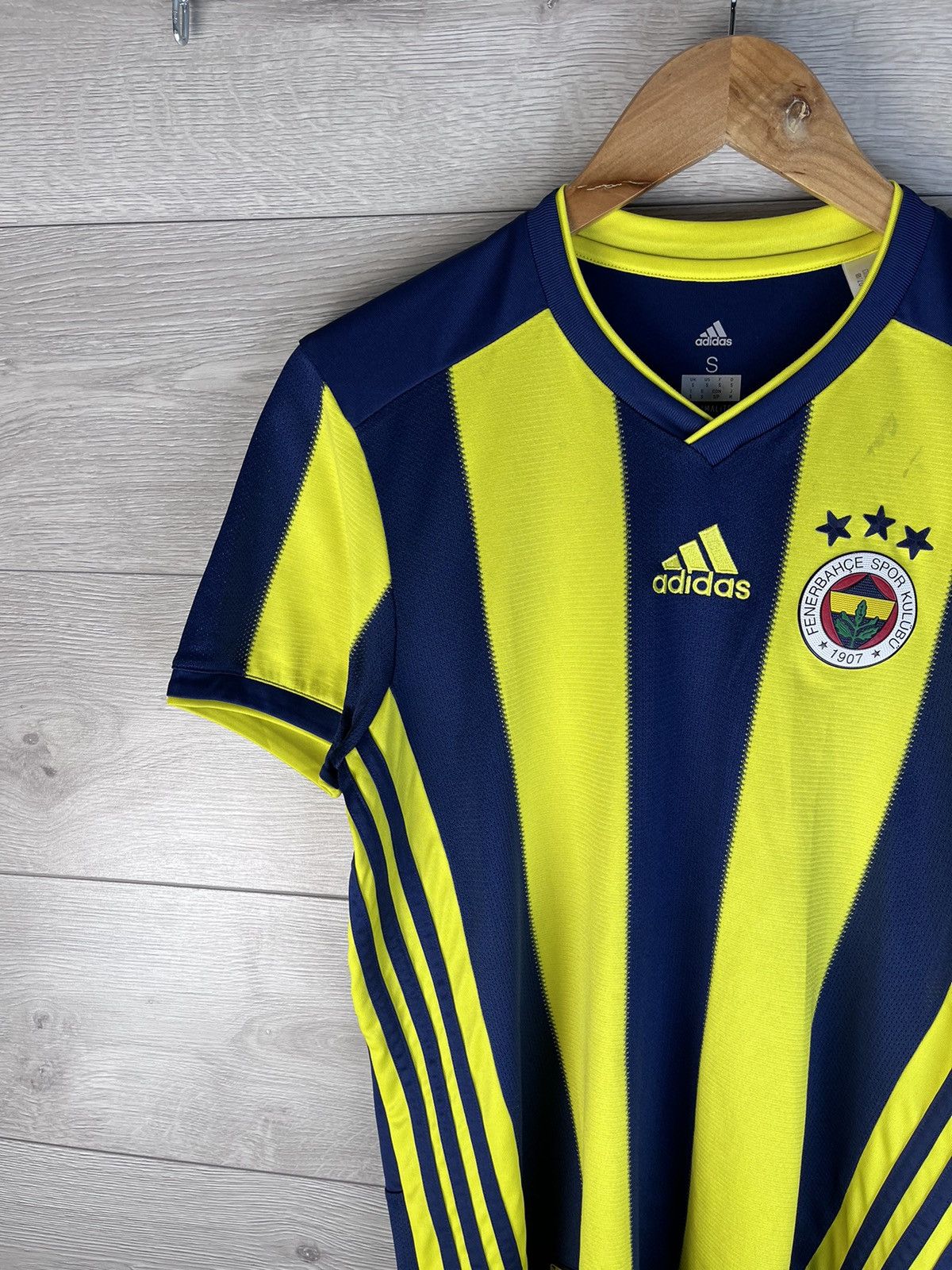 Adidas Mens soccer jersey Adidas FC Fenerbahce sport 1907 Size US S / EU 44-46 / 1 - 3 Thumbnail