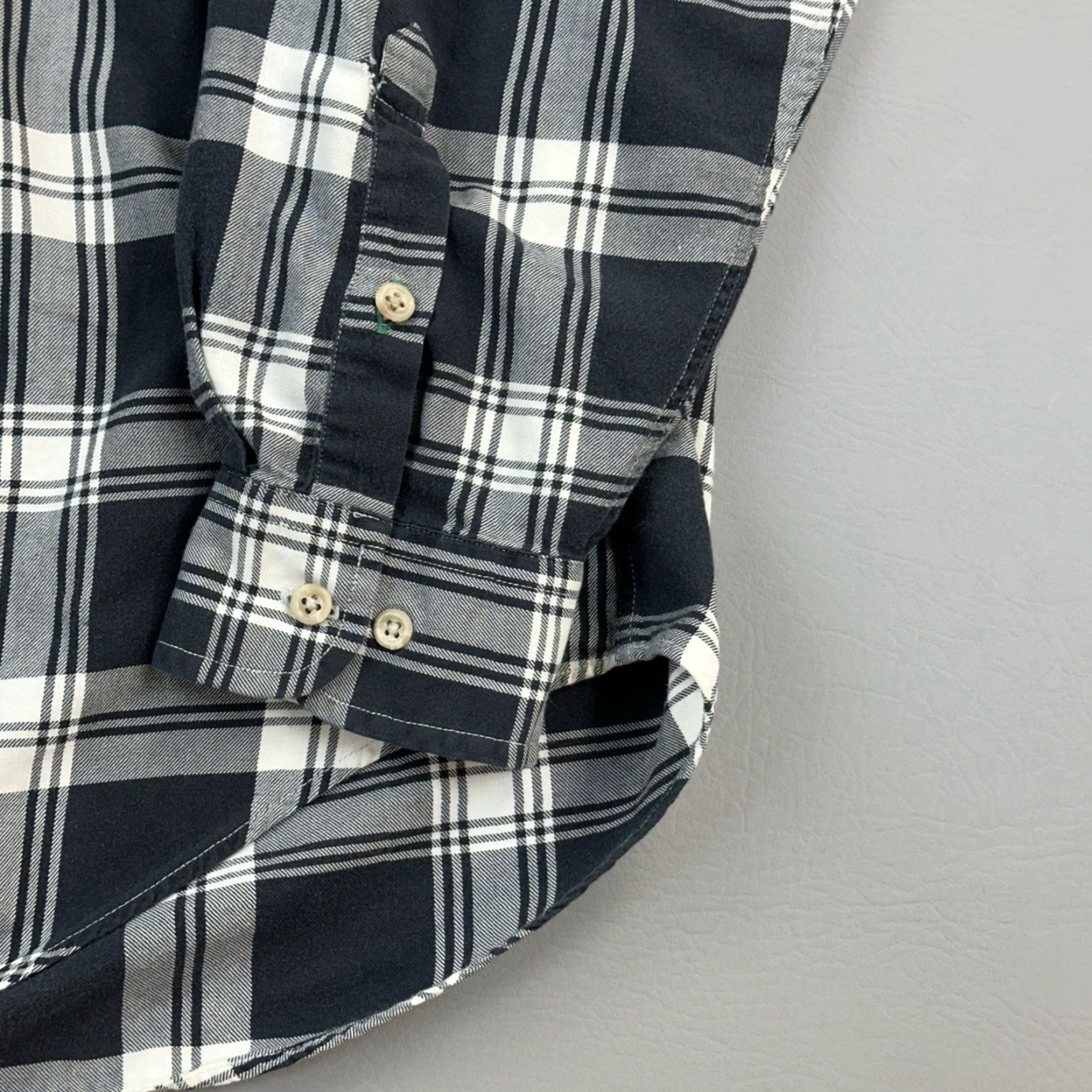 Tommy Hilfiger Vintage Tommy Hilfiger Shirt Mens Large Black White Plaid Crest Logo 90s Size US L / EU 52-54 / 3 - 3 Thumbnail