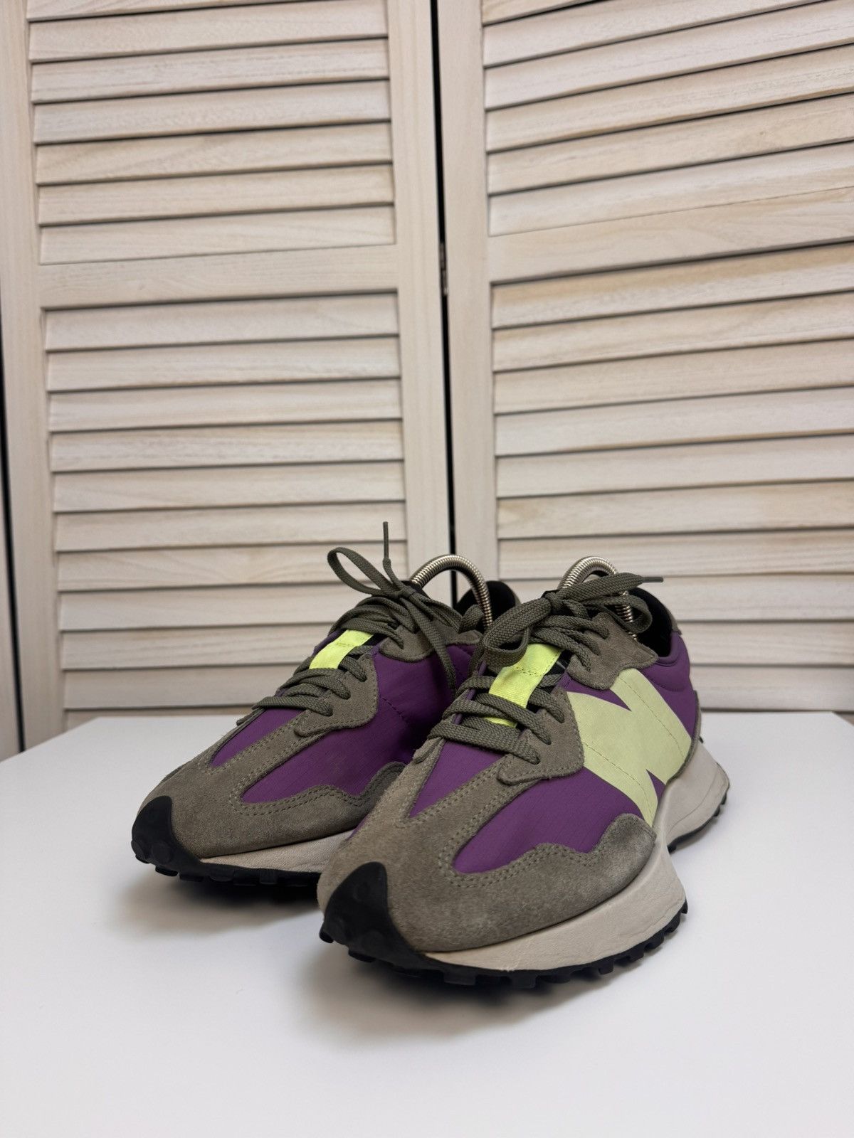 New Balance New Balance 327 Sour Grape Suede Low Top Men's Sneaker Size US 8.5 / EU 41-42 - 3 Thumbnail