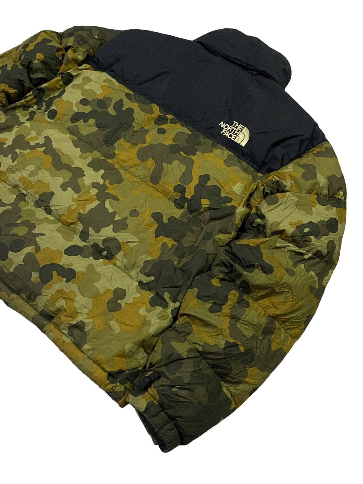 The North Face Vintage 90s The North Face 700 Nuptse Camo Puffer Jacket Size US M / EU 48-50 / 2 - 21 Thumbnail