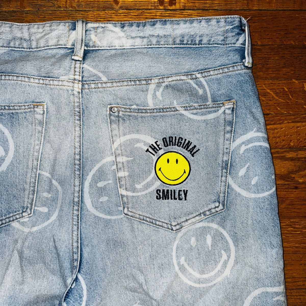 Smiley x H& M Collab Light Wash Relaxed Jeans
