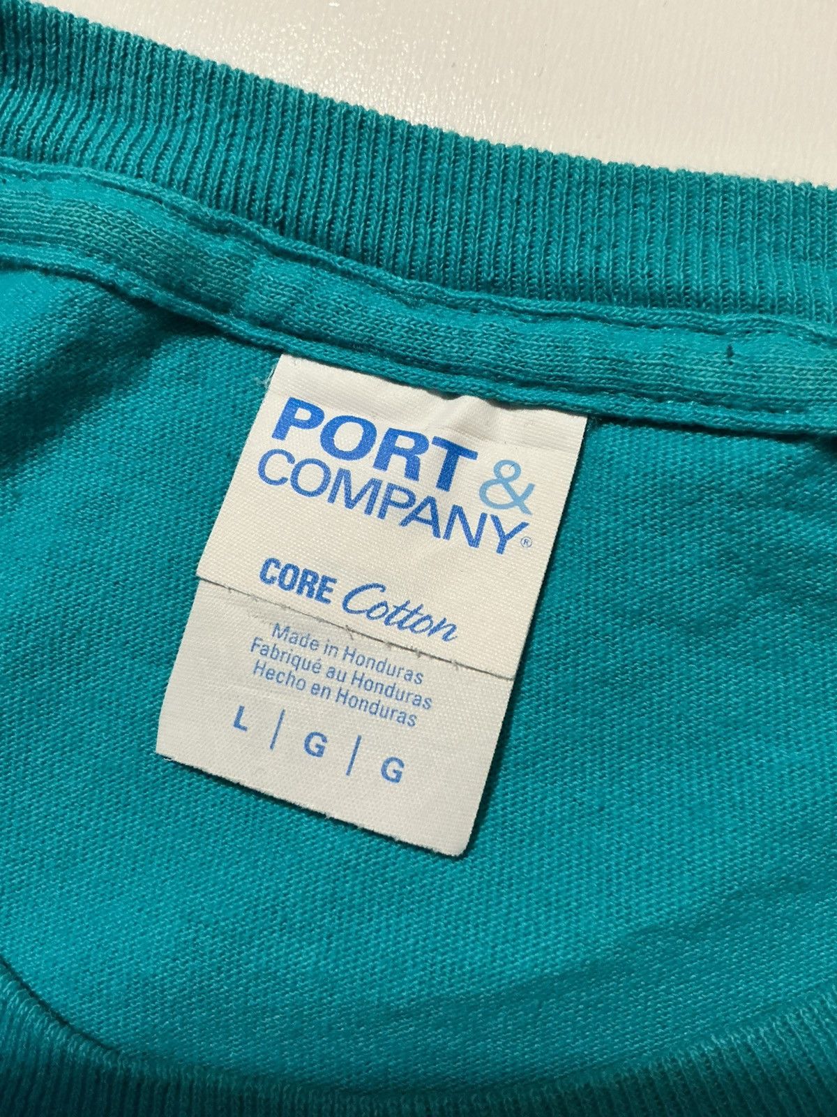Port & Company Trader Joes Grocery Store Hibiscus Flower Graphic T-Shirt Size US L / EU 52-54 / 3 - 8 Thumbnail