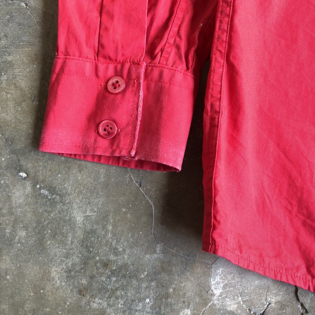 Balmain 🇫🇷 Balmain Paris Red Button Down “B” Patch Logo Luxury Size US M / EU 48-50 / 2 - 13 Thumbnail