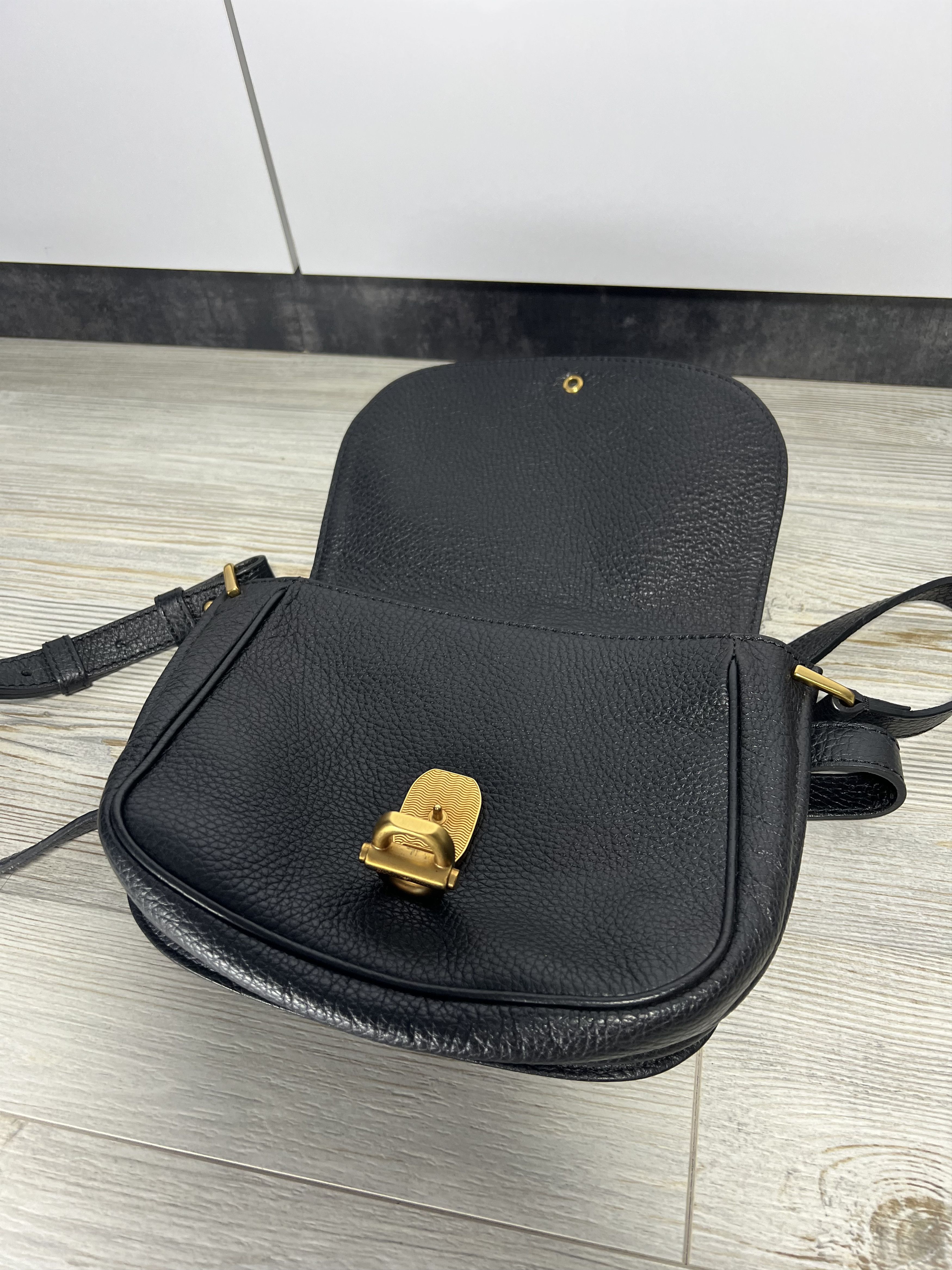 Emporio Armani Emporio Armani Women's Black Calf Leather Crossbody Bag Size ONE SIZE - 7 Thumbnail
