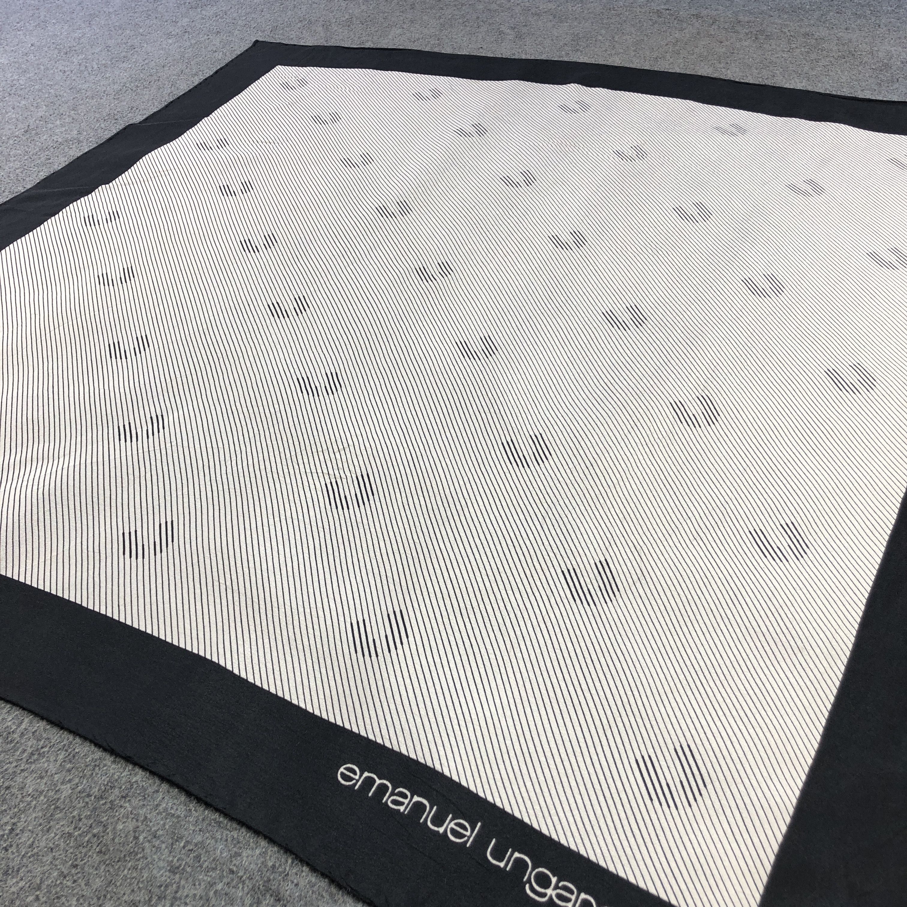 Emanuel Ungaro Emanuel Ungaro Silk Scarf M1247 Size ONE SIZE - 3 Thumbnail