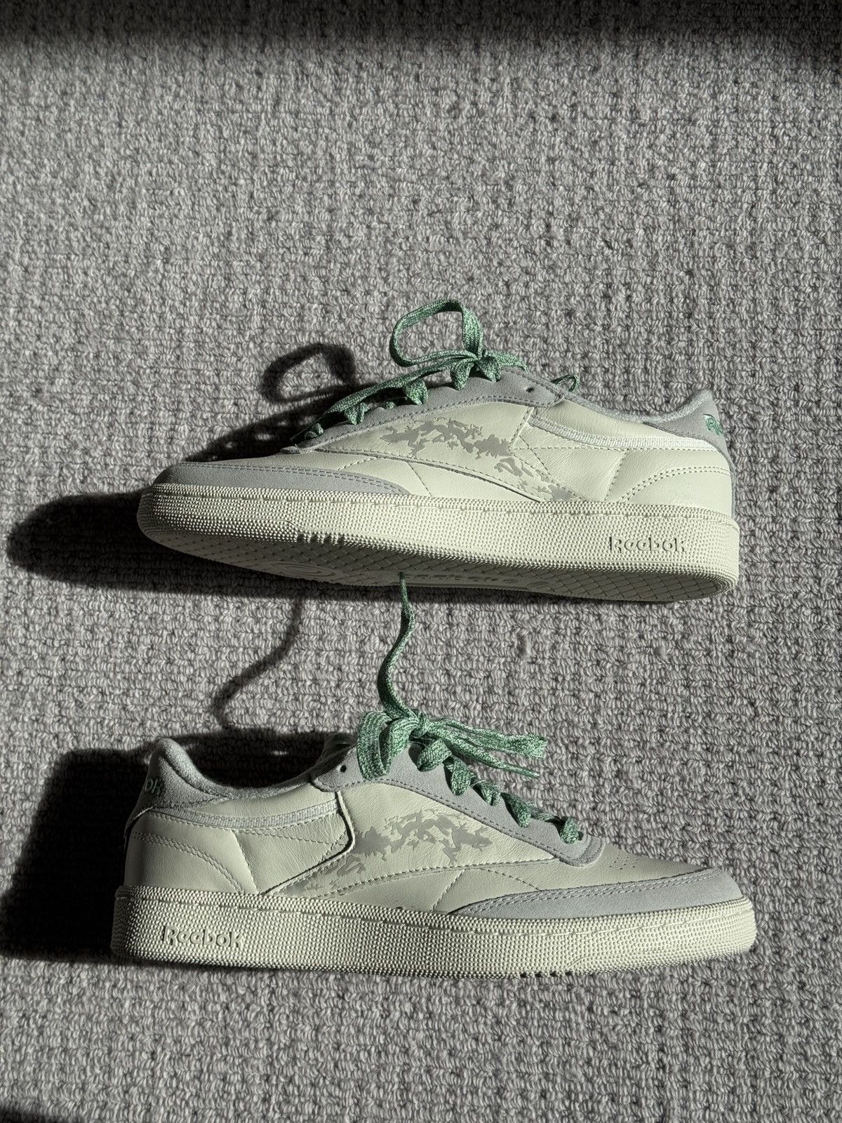 Reebok FRIENDS WITH ANIMALS Club C Size US 9.5 / EU 42-43 - 1 Thumbnail