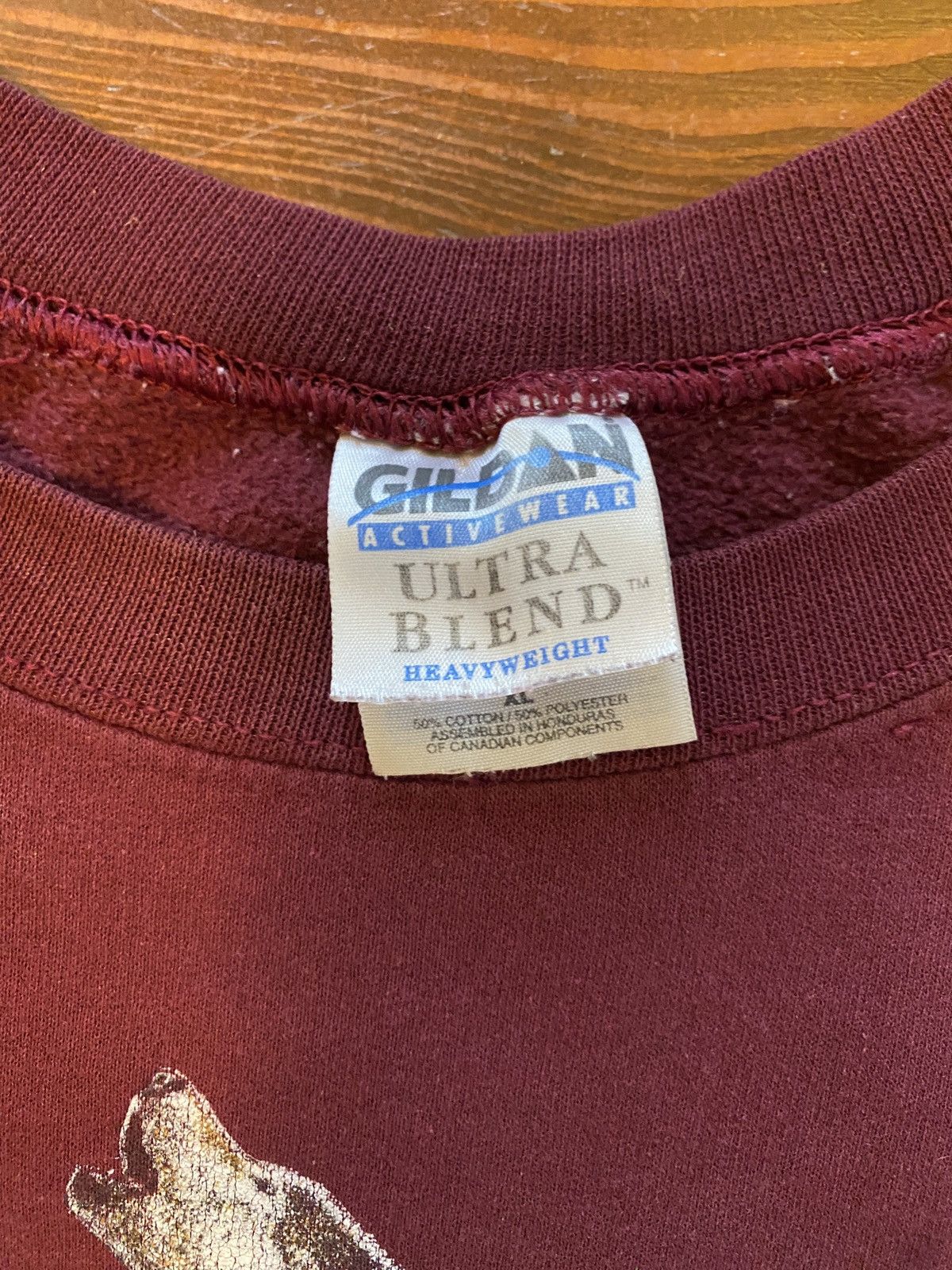 Gildan × Vintage Vintage 90’s Howling Wolf Maroon Crewneck Sweatshirt Size US XL / EU 56 / 4 - 8 Thumbnail