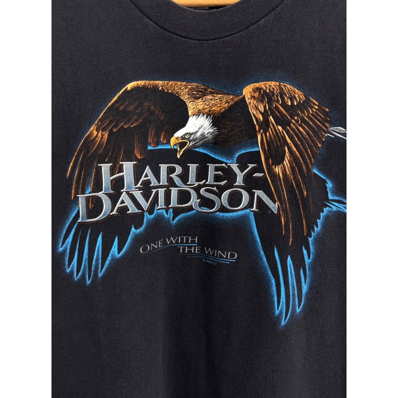 Harley Davidson VINTAGE Harley-Davidson One With The Wind T-Shirt Men L Black USA 1996 Shows Defect Size US L / EU 52-54 / 3 - 5 Thumbnail