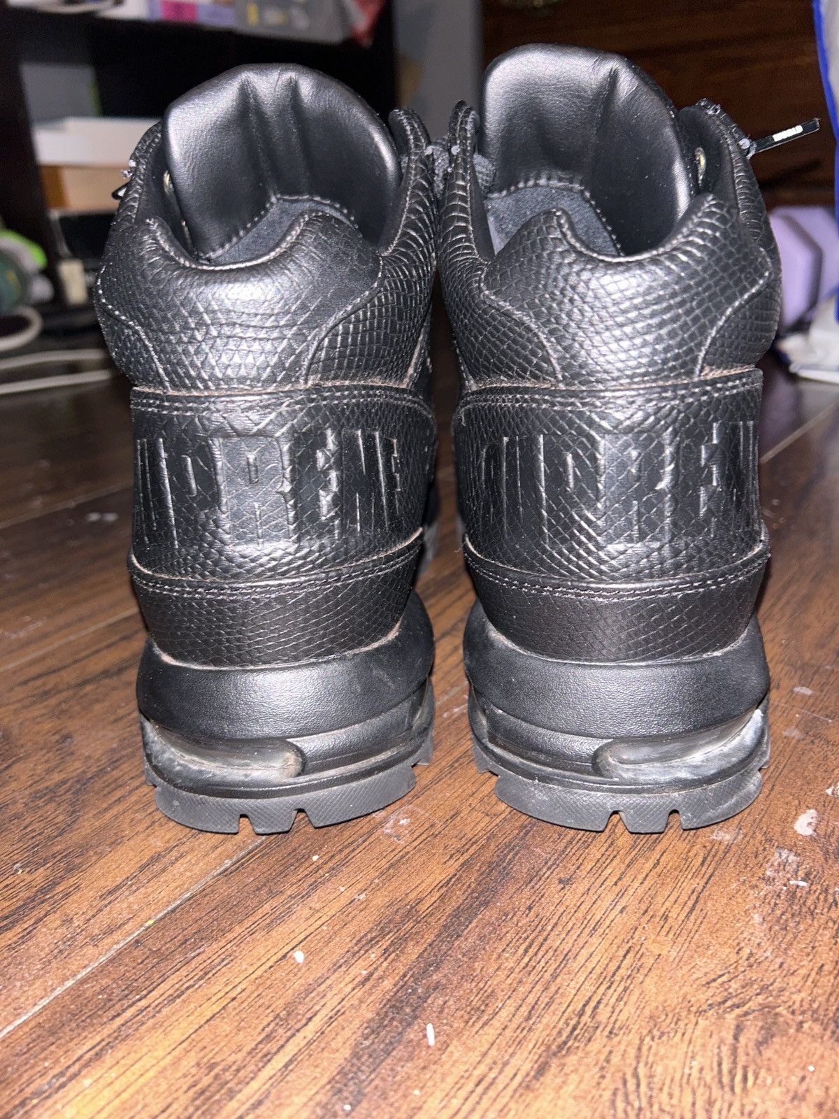 Nike × Supreme Supreme x Nike Air Goadome Size US 11 / EU 44 - 4 Thumbnail