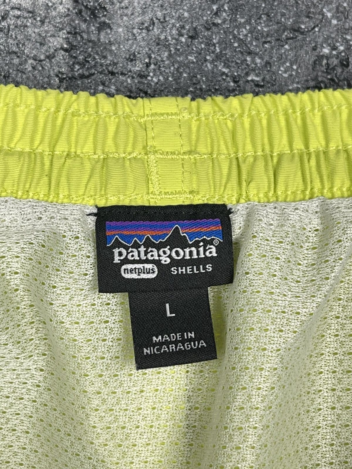 Patagonia Patagonia Phosphorus Green Baggies Shorts Men’s Size L Size US 34 / EU 50 - 8 Thumbnail