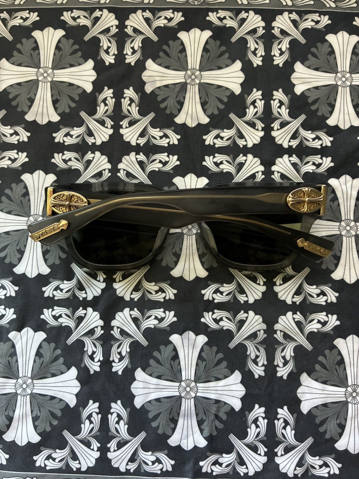 Chrome Hearts 18k Givenhed Ovalcross Sunglasses, image size:1200x1600