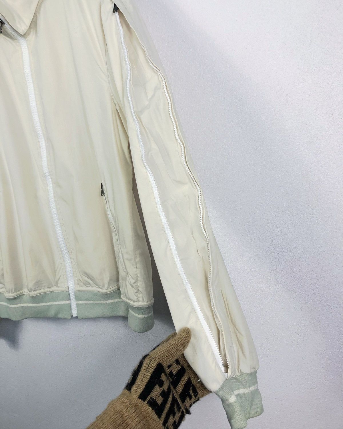 Salvatore Ferragamo Rare Salvatore Ferragamo Light Jacket Made in Italy Size US S / EU 44-46 / 1 - 6 Thumbnail