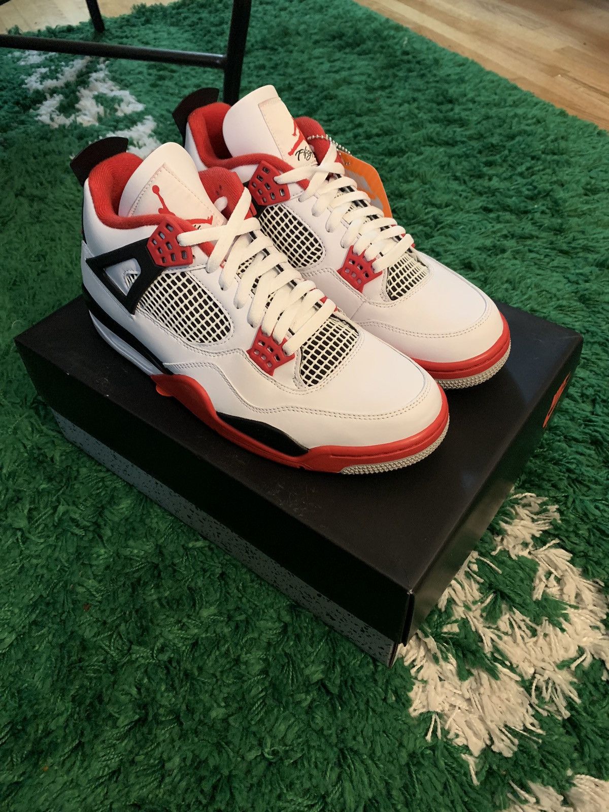 Jordan Brand × Nike Jordan 4 Fire Red 2020 Size US 10.5 / EU 43-44 - 1 Thumbnail