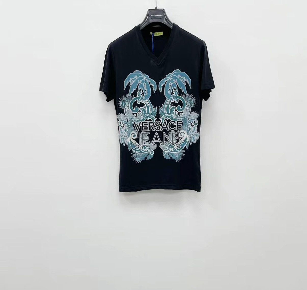 Versace VERSACE Jeans 100% Cotton Short Sleeve T-shirt J30 Size US S / EU 44-46 / 1 - 1 Thumbnail