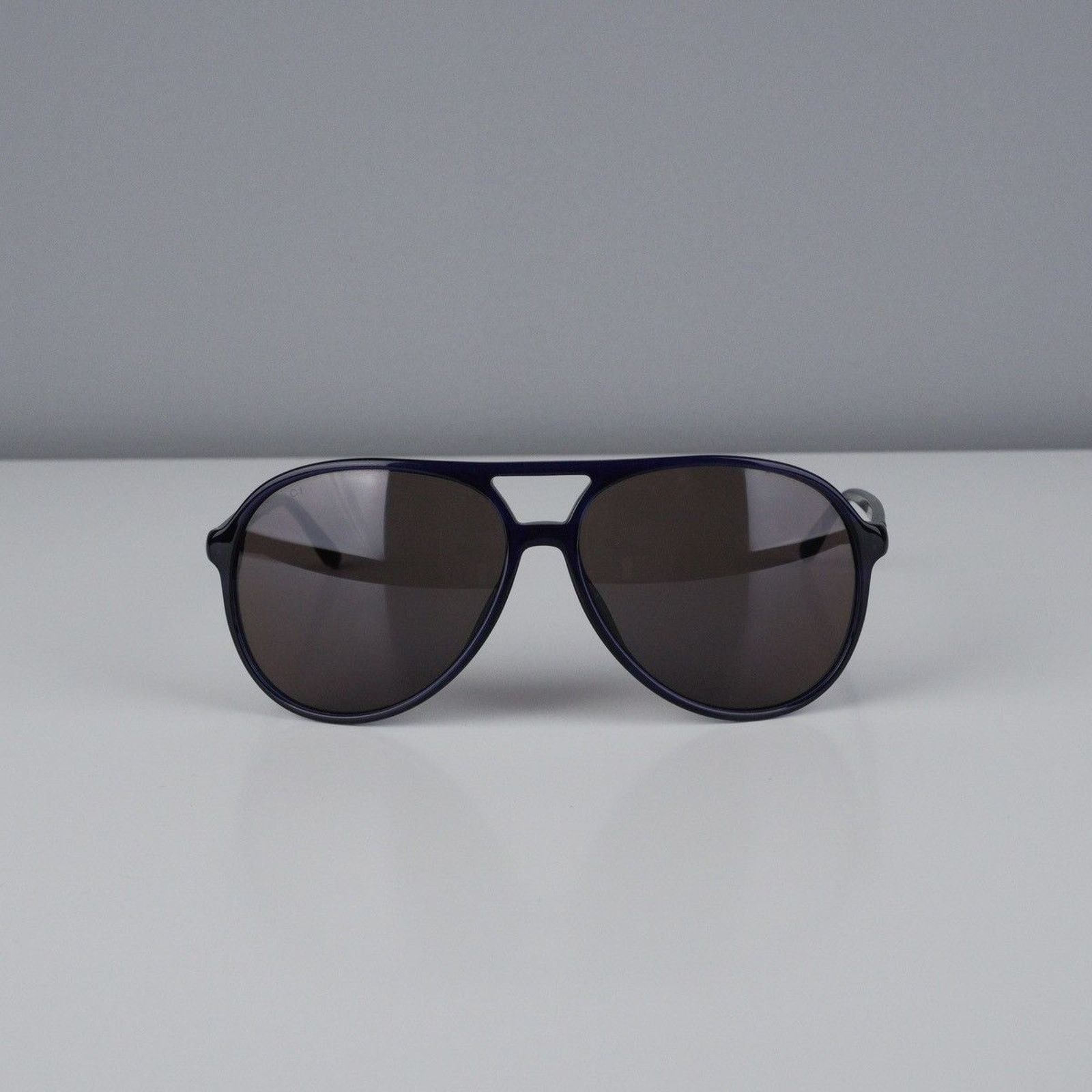 Gucci Vintage gucci silver logo navy oval aviator pilot sunglasses Size ONE SIZE - 2 Thumbnail