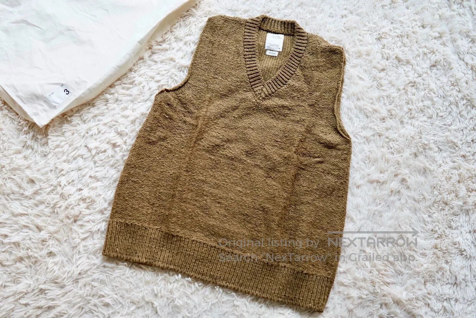 Other Beige V-Neck Knit Vest Size L. Size US L / EU 52-54 / 3 - 1 Thumbnail