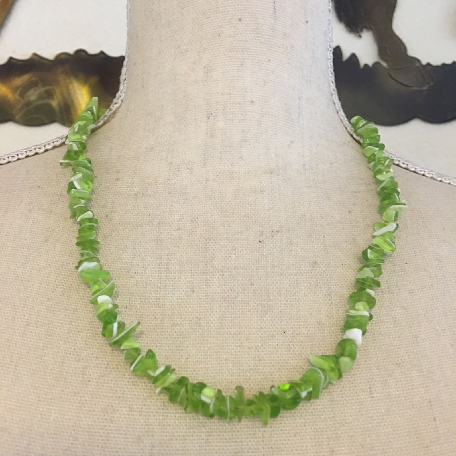 Vintage Vintage faux green gem bead necklace Size ONE SIZE - 1 Thumbnail