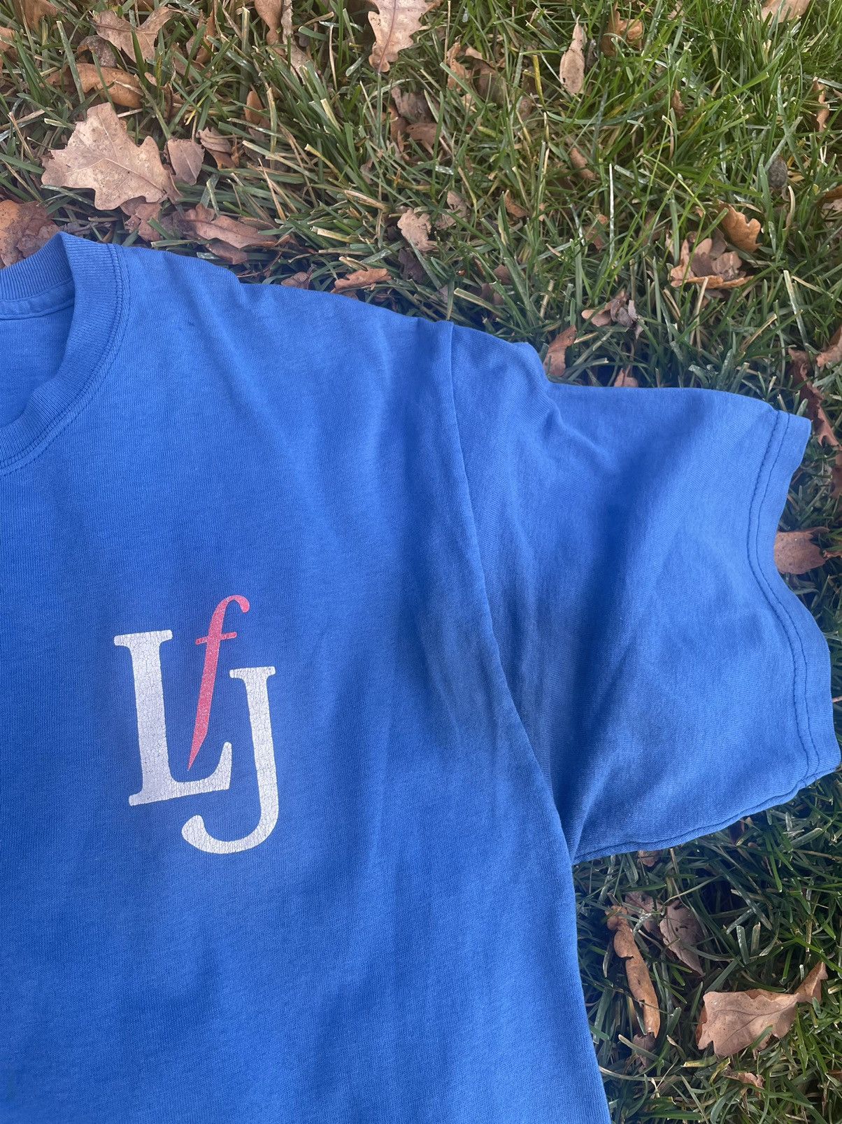 Other × Vintage Blue Living for Jesus Christ big logo graphic tee shirt. Size US L / EU 52-54 / 3 - 4 Thumbnail