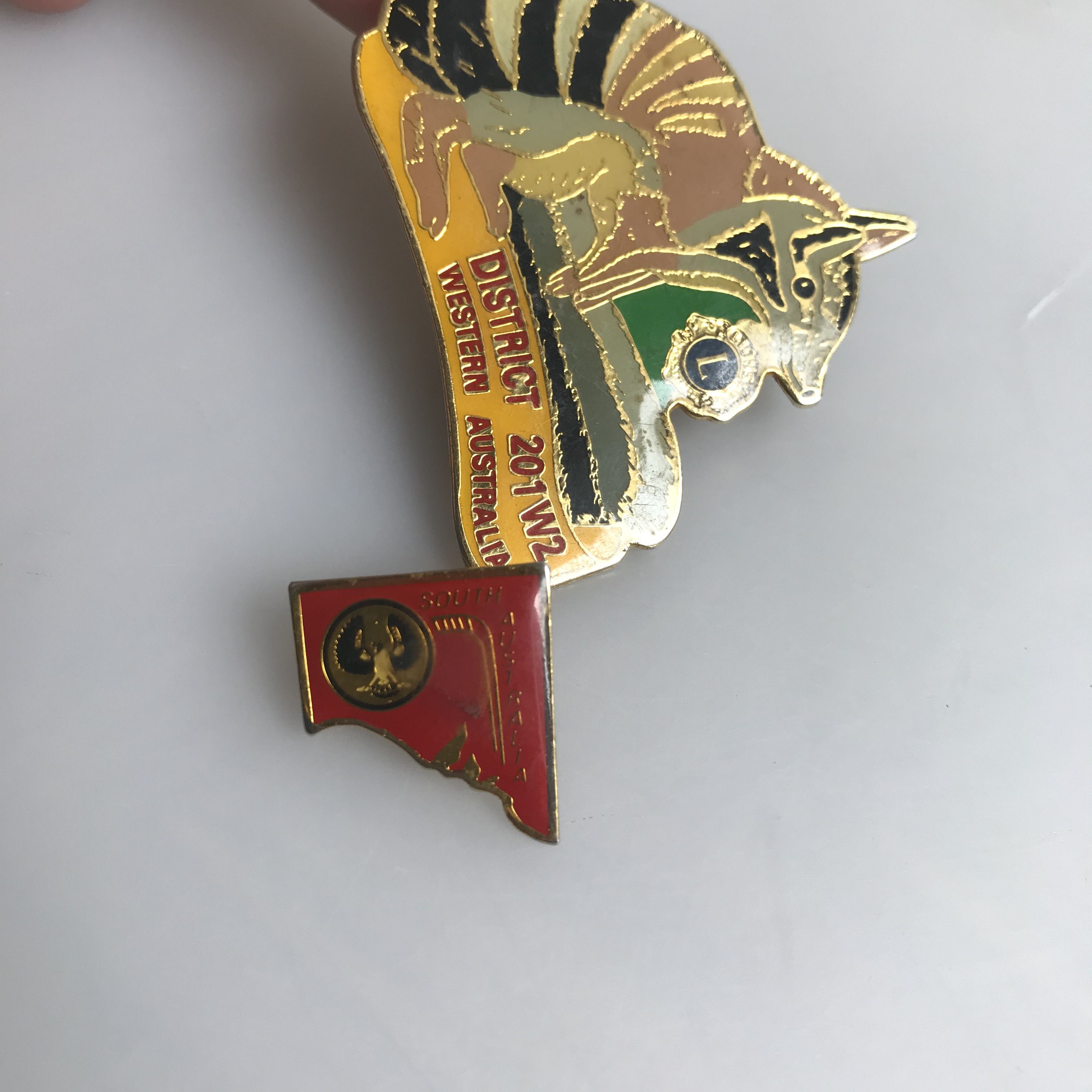Vintage Australian Geographic Numbat vintage Pin enamel Size ONE SIZE - 7 Thumbnail