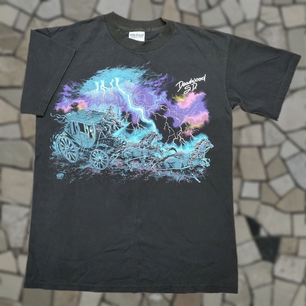 Gildan VINTAGE Gildan T-Shirt Western 90s US Stagecoach Lightning Black Mens M Shirt Size US M / EU 48-50 / 2 - 1 Thumbnail