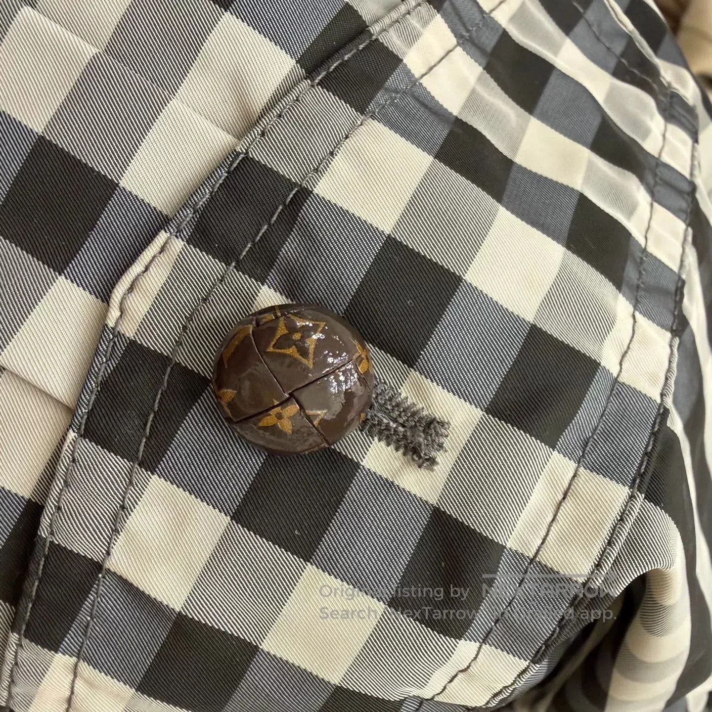 Louis Vuitton Louis Vuitton 25 Check Waistcoat Jacket 38. Size US M / EU 48-50 / 2 - 7 Thumbnail