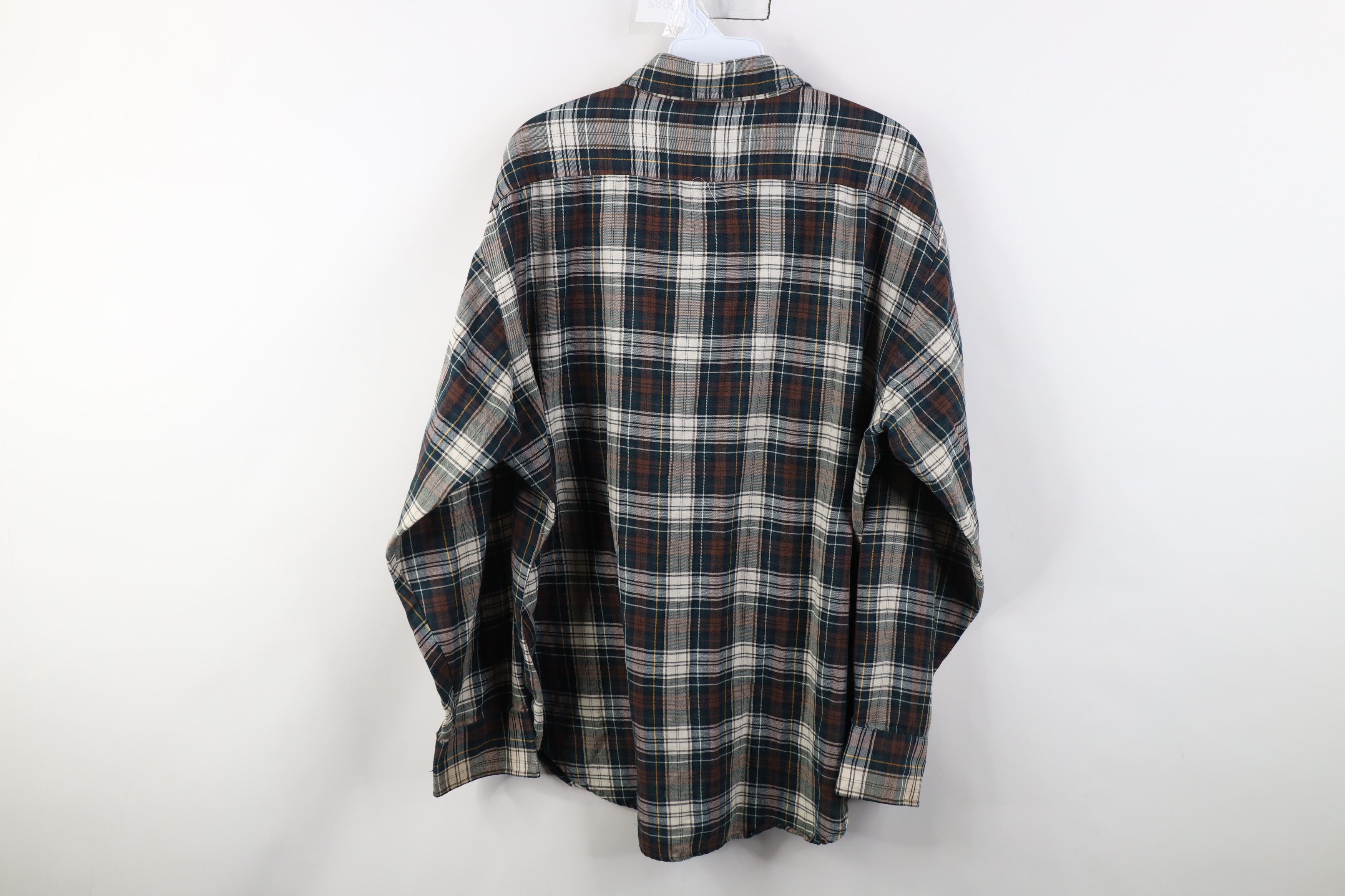 Vintage Vintage 70s Streetwear Flannel Collared Button Shirt Plaid Size US XL / EU 56 / 4 - 11 Thumbnail