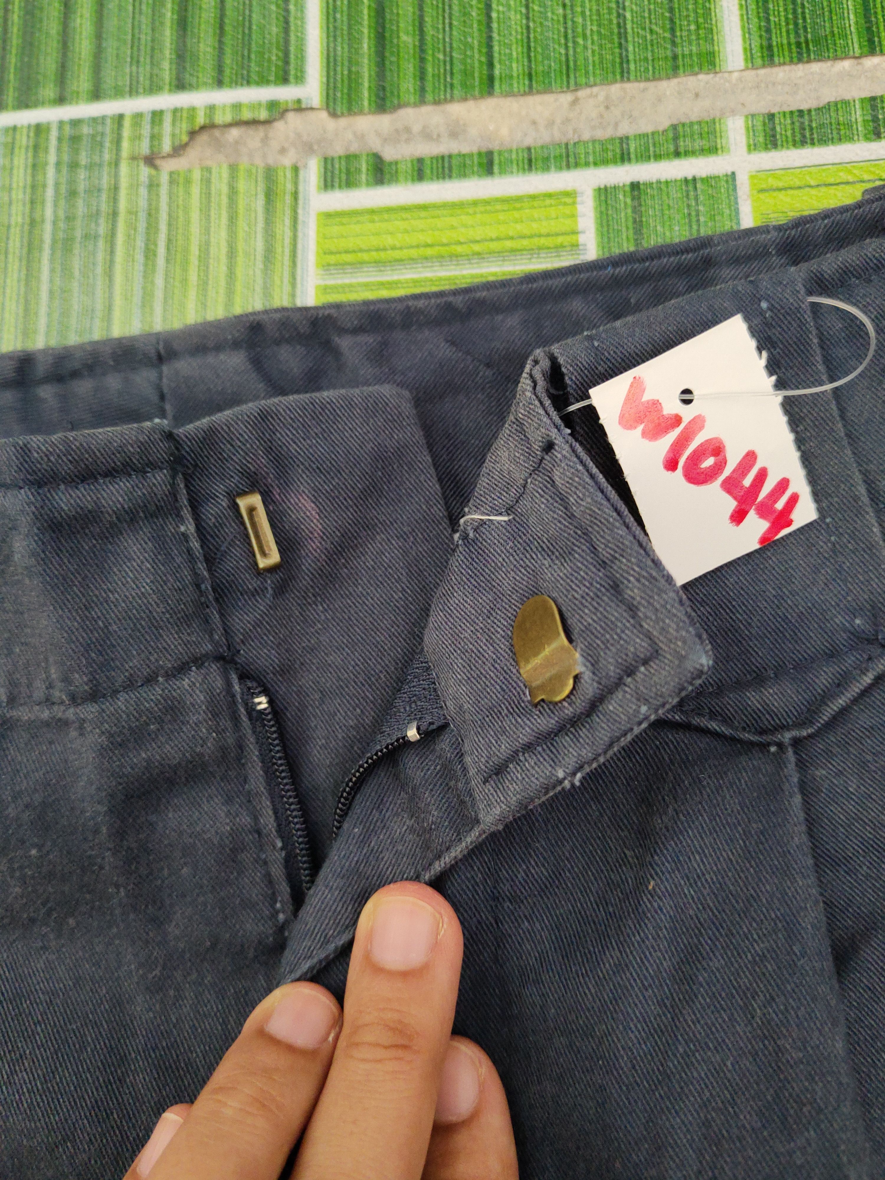 Japanese Brand Japanese Brand Navy Faded Multipocket Cargo Pants #W1044 Size US 28 / EU 44 - 12 Thumbnail