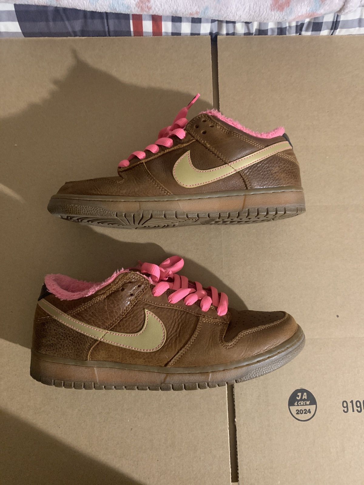 Nike Nike SB Dunk Low Gibson Guitar Case Grailed