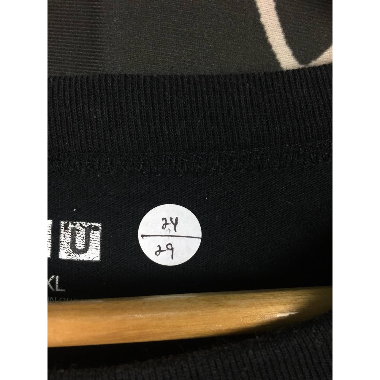 Uniqlo Uniqlo U Plain Crew Neck Short Sleeve Casual Tee XL Size US XL / EU 56 / 4 - 8 Thumbnail