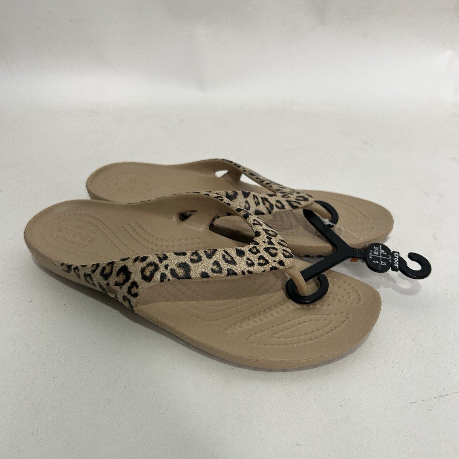 Crocs Crocs Kadee II Flip Flop Sandals "Leopard Gold" Size US 6 / IT 36 - 1 Thumbnail