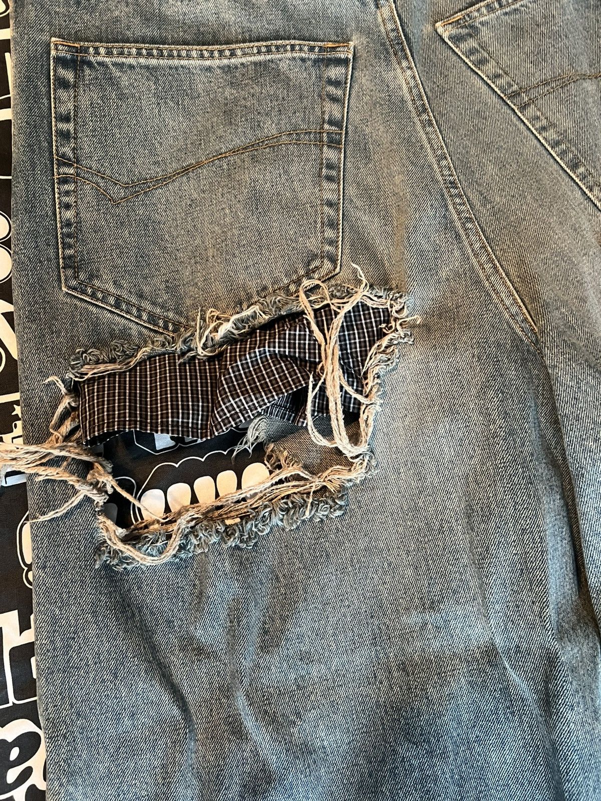 Balenciaga Balenciaga aw21 destroyed boxer jeans Size US 34 / EU 50 - 3 Thumbnail