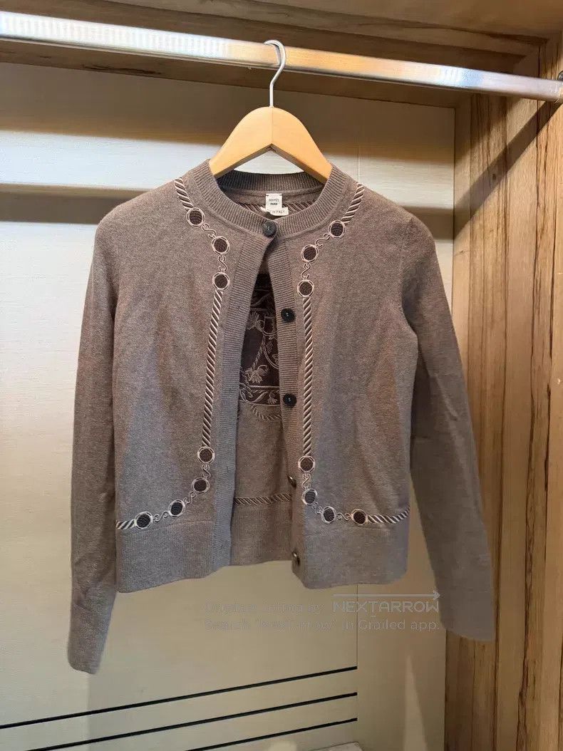 Hermes Hermes Elephant Grey Embroidered Wool Knit Cardigan Size XXS / US 00 / IT 34 - 1 Thumbnail