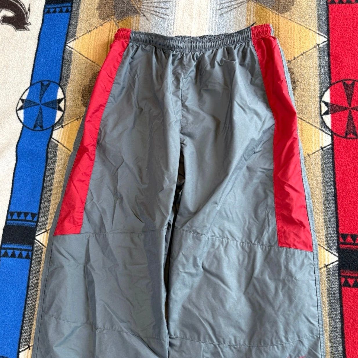 Nike VINTAGE Nike Track Pants Mens L Gray Solid Drawstring Inseam 31in Streetwear Y2K Size US 33 - 5 Thumbnail