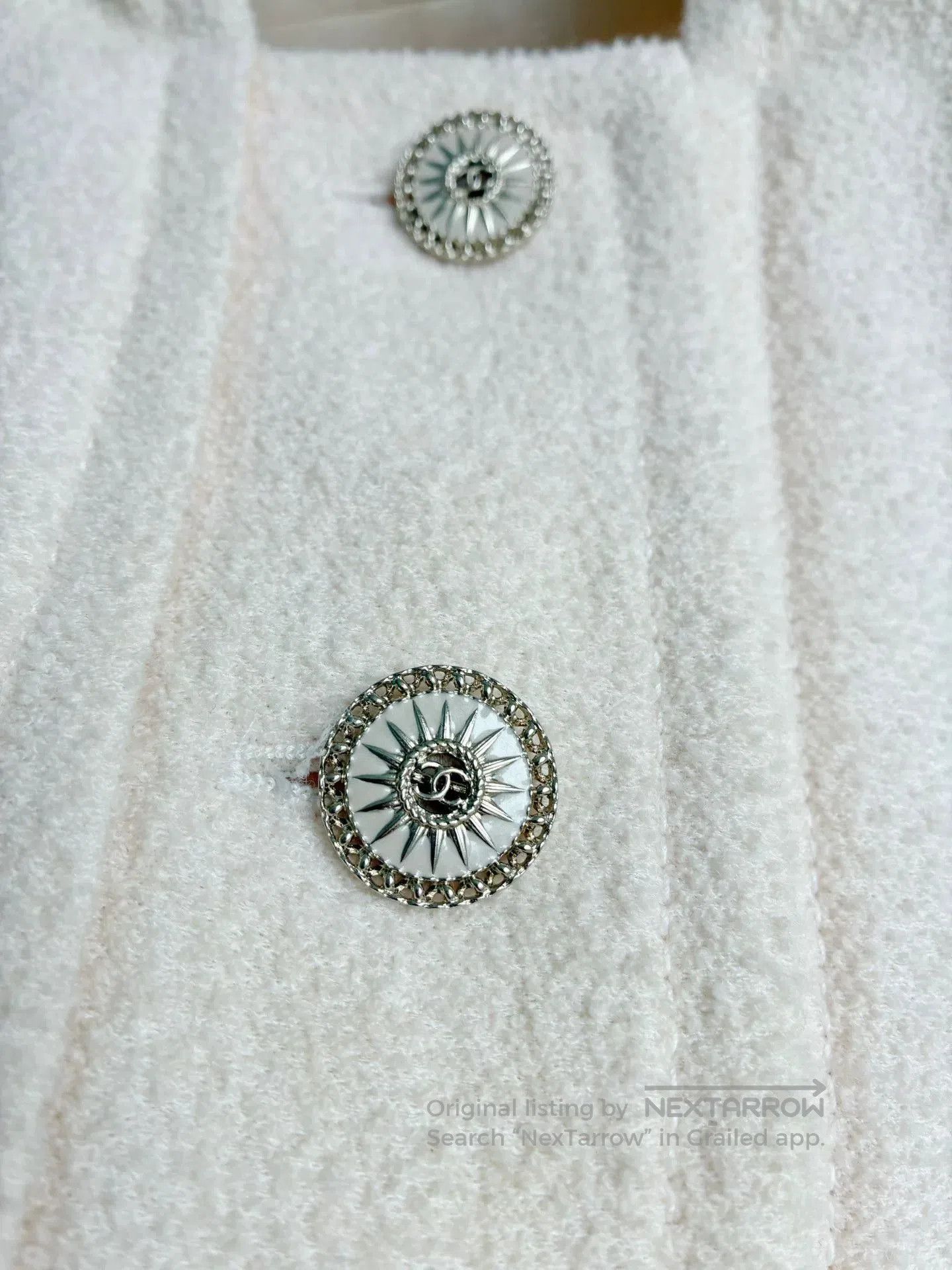 Chanel Chanel Off-White Short Coat. Size XXS / US 00 / IT 34 - 4 Thumbnail