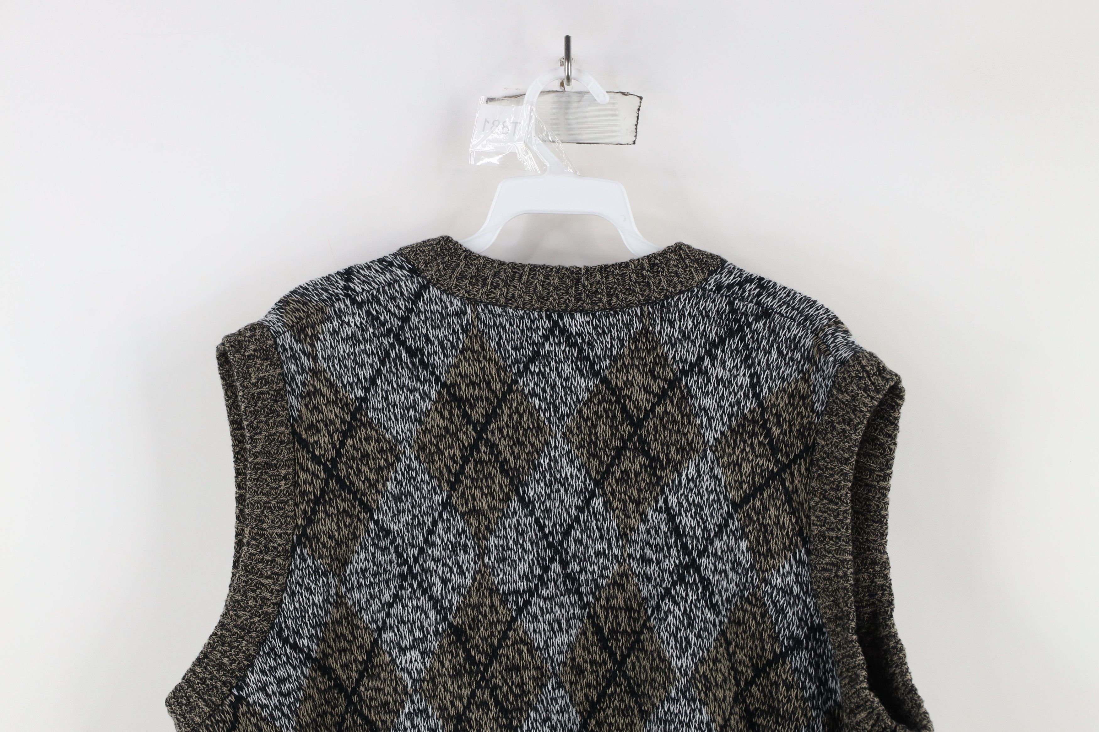 Vintage Vintage 90s Streetwear Diamond Knit Cardigan Sweater Vest Size US XL / EU 56 / 4 - 8 Thumbnail