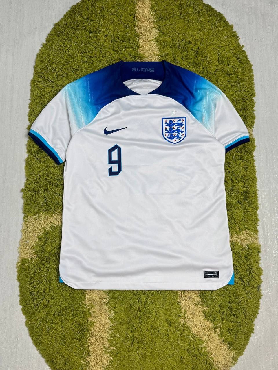 Nike Nike England 2022 Home Jersey Harry Kane #9 Size M Size US M / EU 48-50 / 2 - 1 Thumbnail