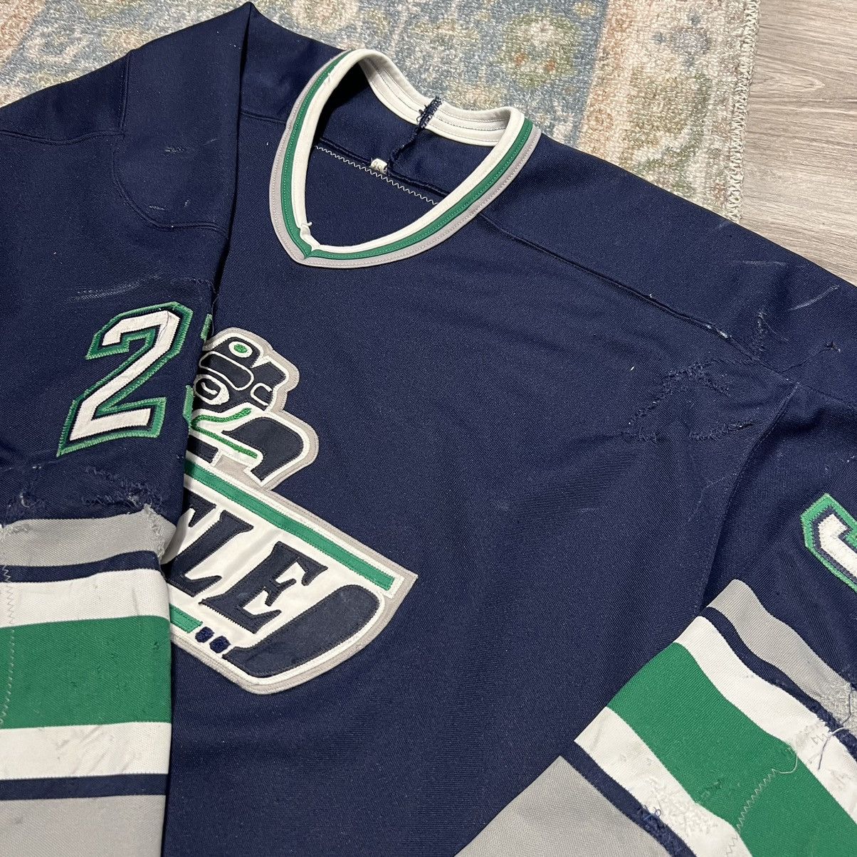 Ccm Seattle Thunderbirds Shane endicott Game worn Hockey Jersey Size US XL / EU 56 / 4 - 13 Thumbnail