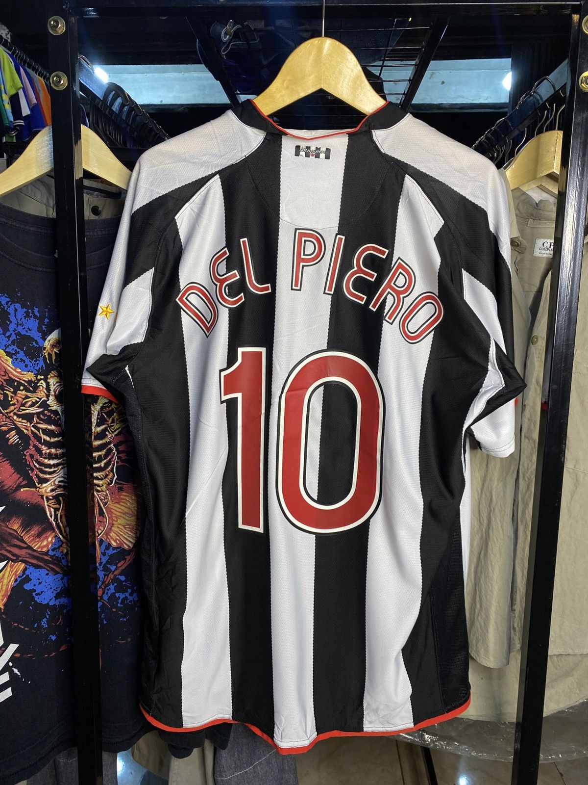 Nike Rare jersey football juventus 2007 delpiero Size US L / EU 52-54 / 3 - 1 Thumbnail