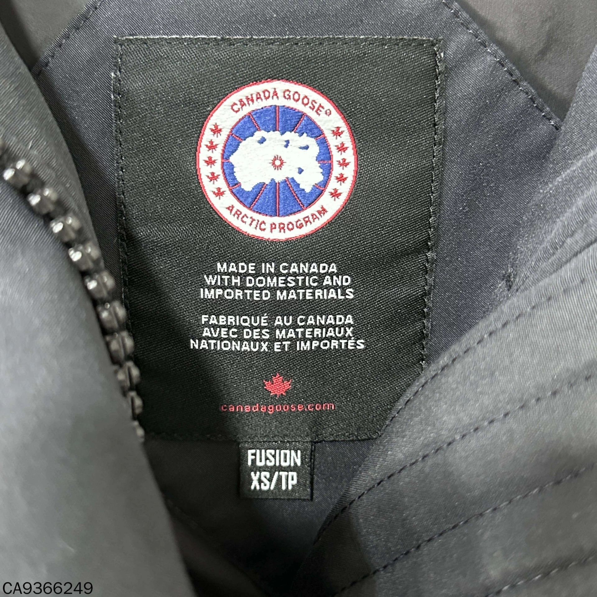 Canada Goose Canada Goose black mid-length fur trim down parka XS Size XS / US 0-2 / IT 36-38 - 5 Thumbnail