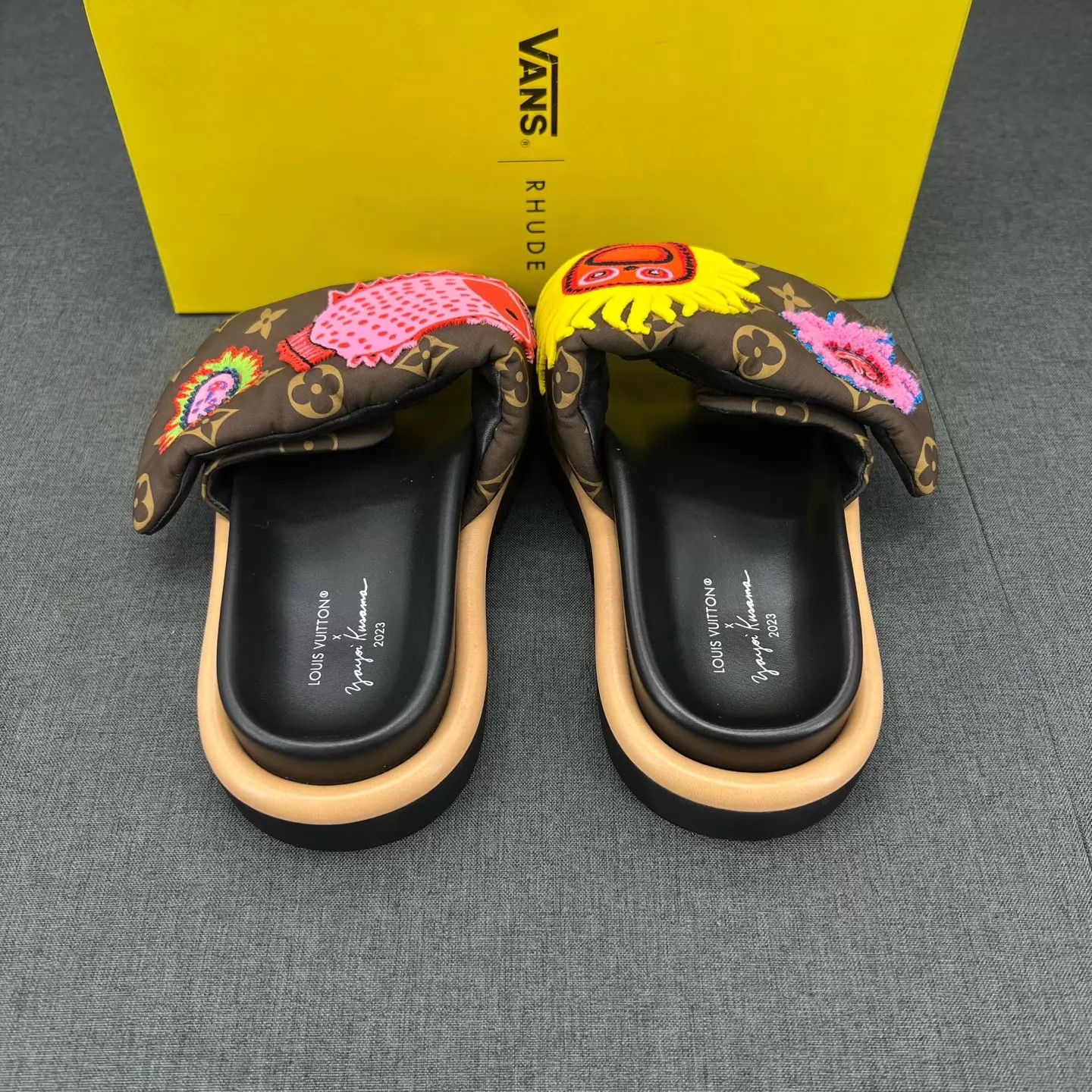 Louis Vuitton LV x Yayoi Kusama Monogram Brown Slippers 36 Worn 2x Size US 5.5 / IT 35.5 - 5 Thumbnail