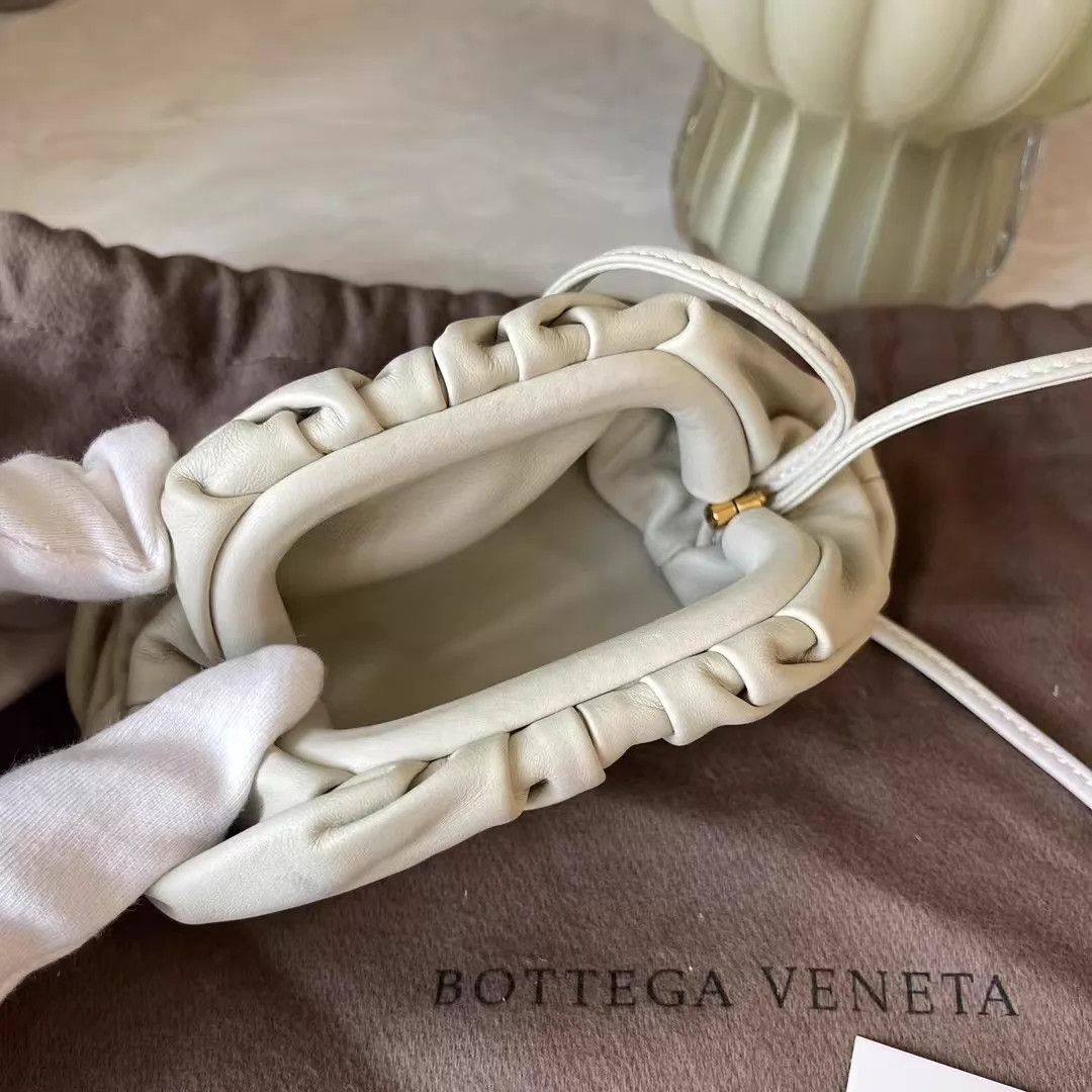 Bottega Veneta BV mini cloud coin pouch 15*6*2 Size ONE SIZE - 8 Thumbnail
