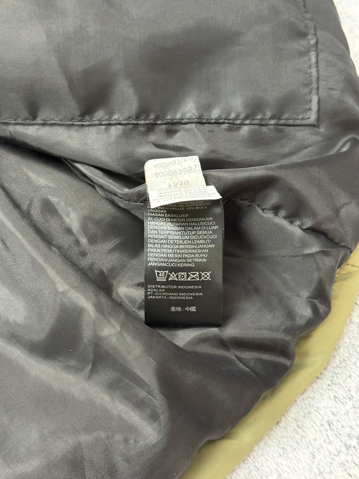 The North Face Vintage The North Face 700 Puffer Vest Size US L / EU 52-54 / 3 - 11 Thumbnail