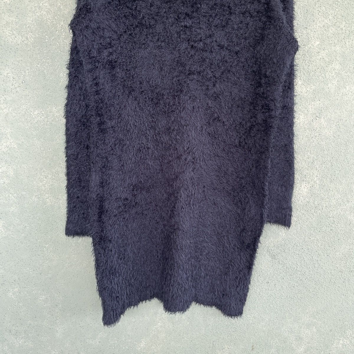 Japanese Brand Vintage Japanese Black Fur Shag Shaggy Long Knitwear Sweater Size US S / EU 44-46 / 1 - 4 Thumbnail