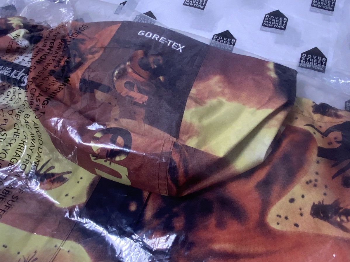 Supreme Supreme Wu-Tang GoreTex Shell Jacket- Large- DEADSTOCK Size US L / EU 52-54 / 3 - 1 Thumbnail