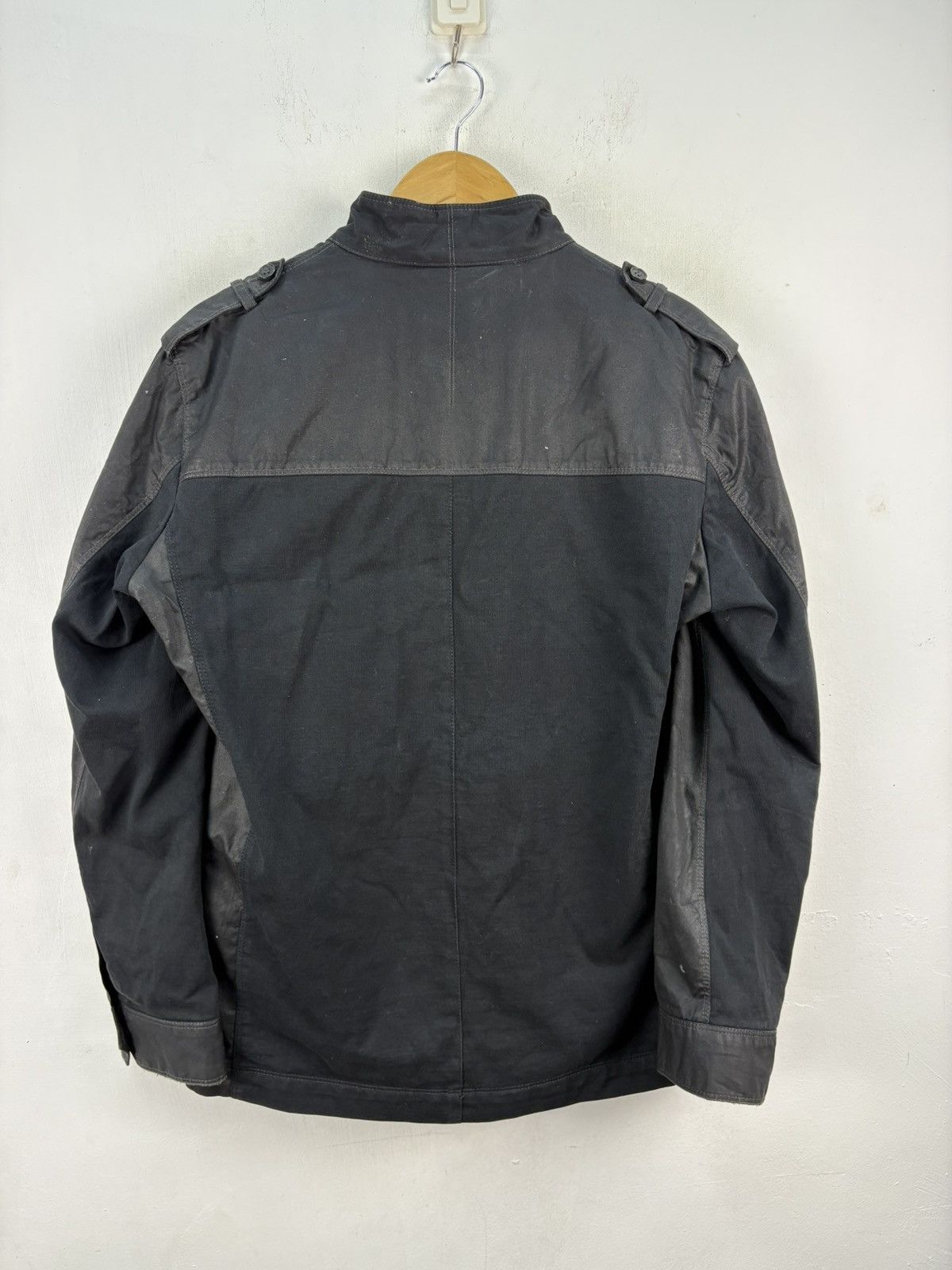 Neil Barrett Neil Barrett M-65 Cargo Jacket Waxed Size US M / EU 48-50 / 2 - 9 Thumbnail