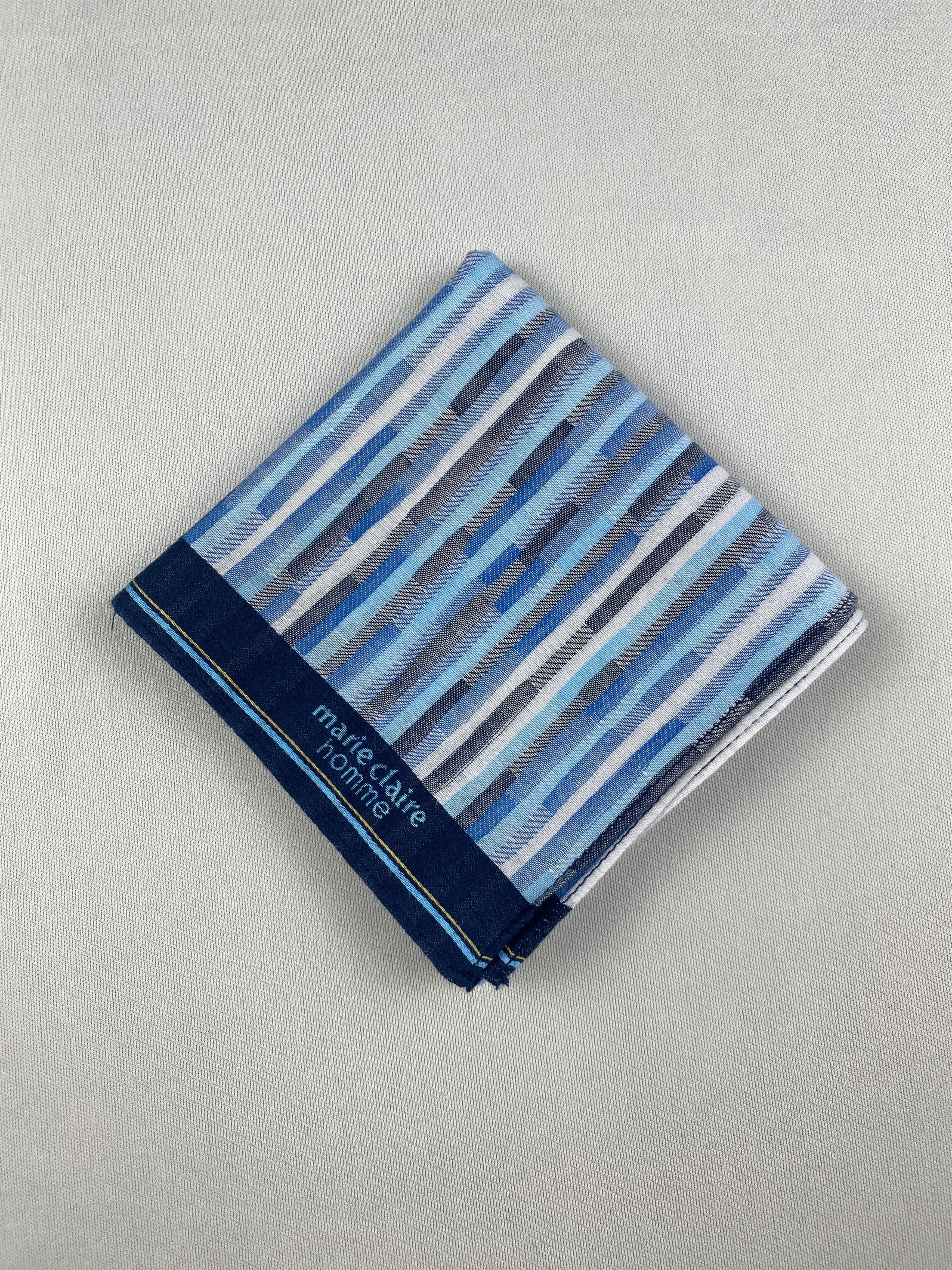 Japanese Brand Vtg Marie Claire Handkerchief Pocket Square Bandana HM0032 Size ONE SIZE - 3 Thumbnail