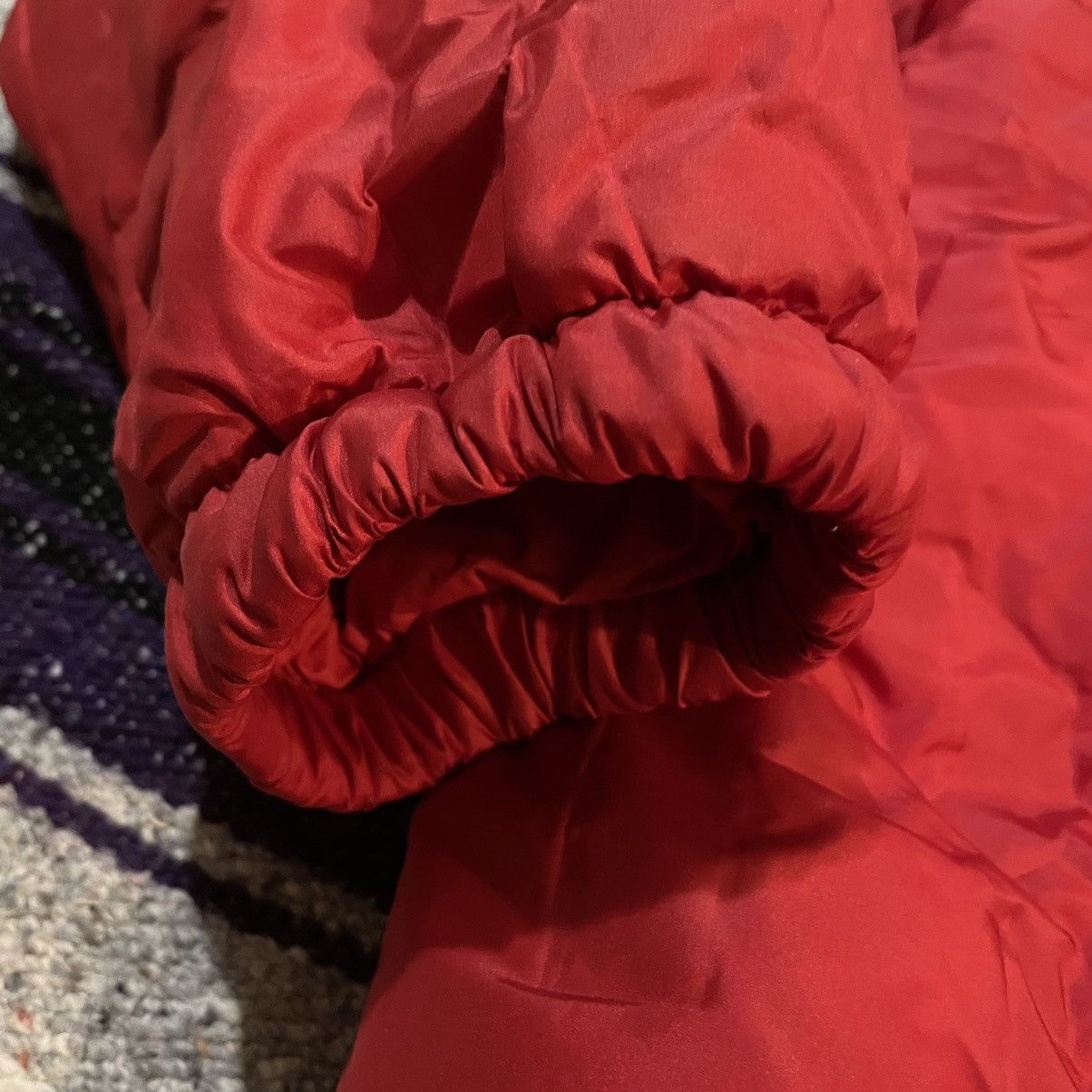 Supreme Supreme Embossed and Beveled Logo Down Puffer Jacket Red L Size US L / EU 52-54 / 3 - 17 Thumbnail
