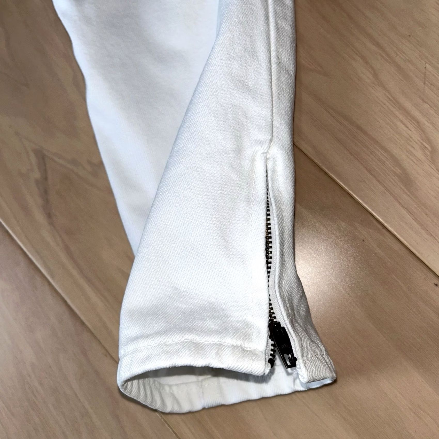 Vintage VINTAGE Sasson White Denim Jeans Zip Ankle High Waisted Womens 6 24 Waist 27 Inseam 1980s Art Deco Glass White Jeans Size 42" / US 20 - 3 Thumbnail