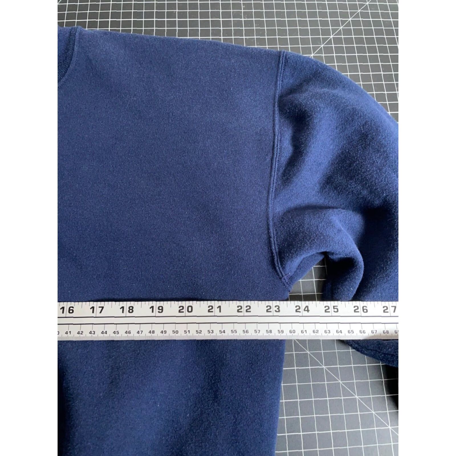 Russell Athletic VINTAGE Russell Athletic Sweatshirt Adult XL Dark Blue 50/50 Cotton Polyester USA Made Crew Neck Pullover Long Sleeve Mens 90s Retro Size US XL / EU 56 / 4 - 5 Thumbnail